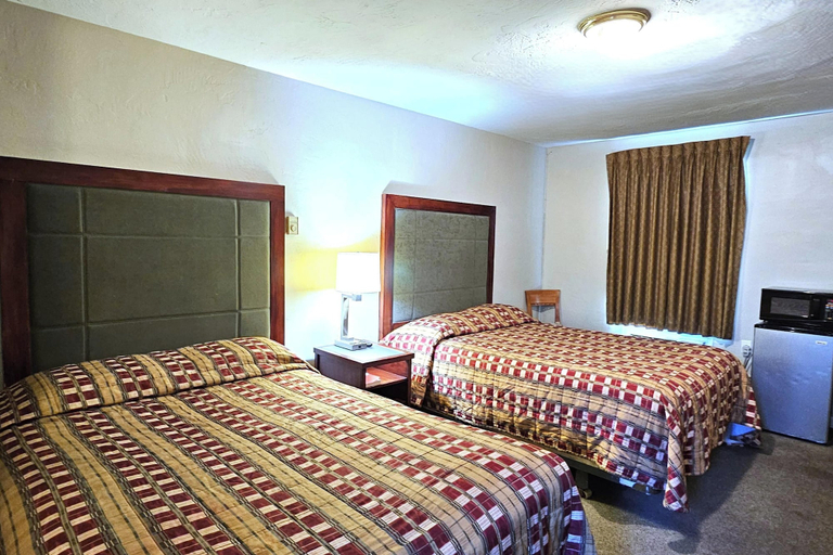 Bedroom 3, Budget Lodge by OYO Portland West, Multnomah