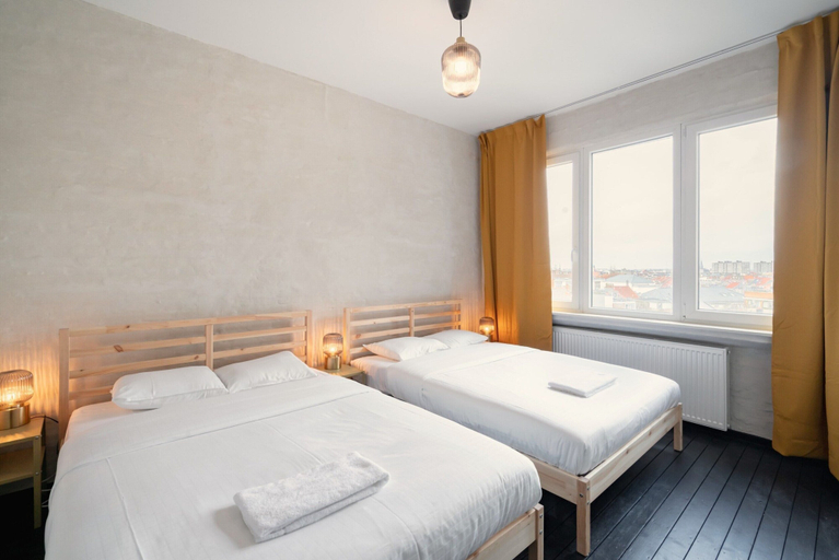 Room 3, Grand Central Station Two Bedroom Apartment, Antwerpen
