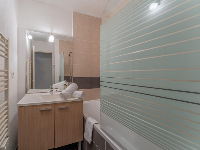 Bathroom 5, Lacanau Stay, Pool & Deck, Gironde