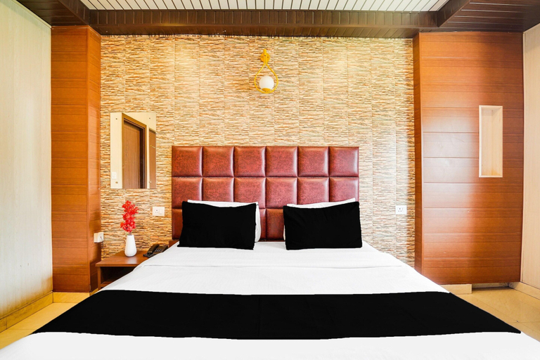 Room 4, Saver Double Aviral Residency, Dehradun