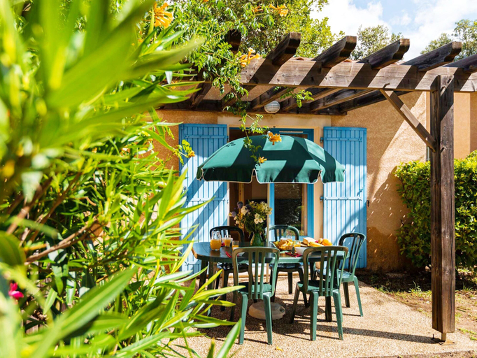 Balcony, Spacious Provencal Maisonette Escape, Charente-Maritime