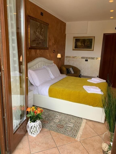 Bedroom 4, B&B Garda 4U, Brescia