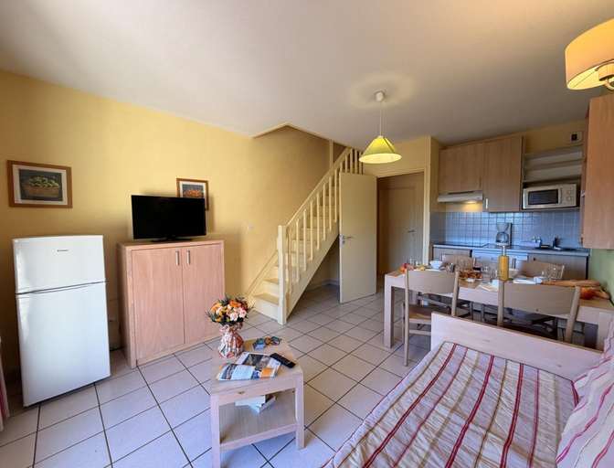Living room, Sea View Duplex Apartment for 8, Pyrénées-Orientales