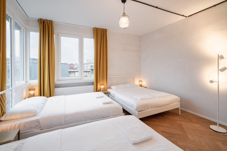 Room 3, Spacious 2BR - Grand Central Apartments, Antwerpen