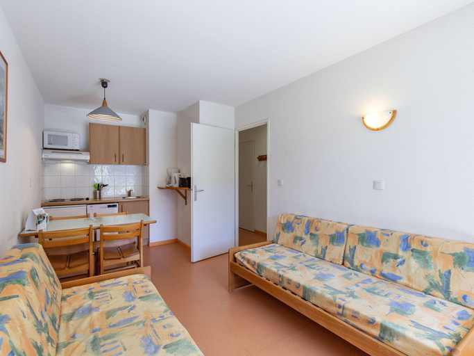 Living room 5, 6-guest Rental With Dedicated Ski Locker, Hautes-Pyrénées