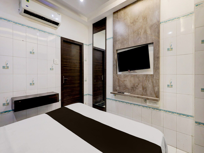 Room 5, Saver Double Hotel Admire Suit, Chennai