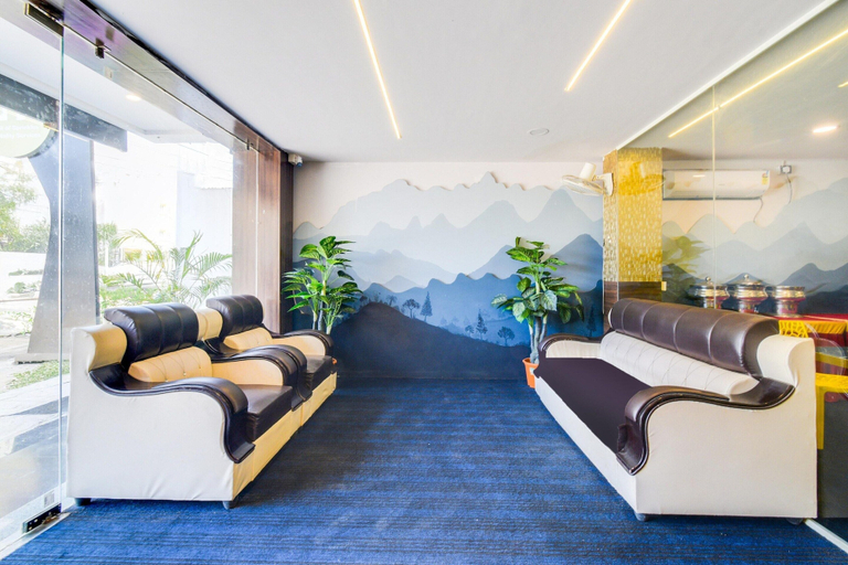 Living room, Deluxe Hotel Blue Petals, Ranga Reddy