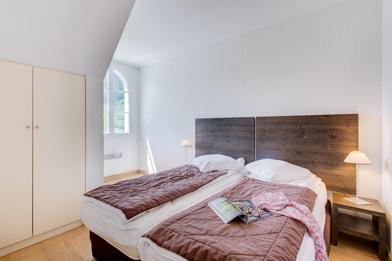 Room 2, Duplex Alpine Stay for 9, Loudenvielle, Hautes-Pyrénées