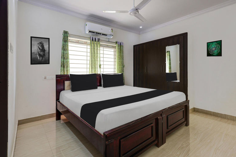 Room 5, Classic With Balcony The Best Inn, East Godavari