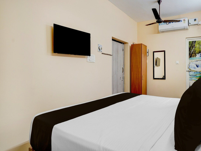 Room 2, Deluxe Karanodai Formerly Sri Vari Rooms, Thiruvallur