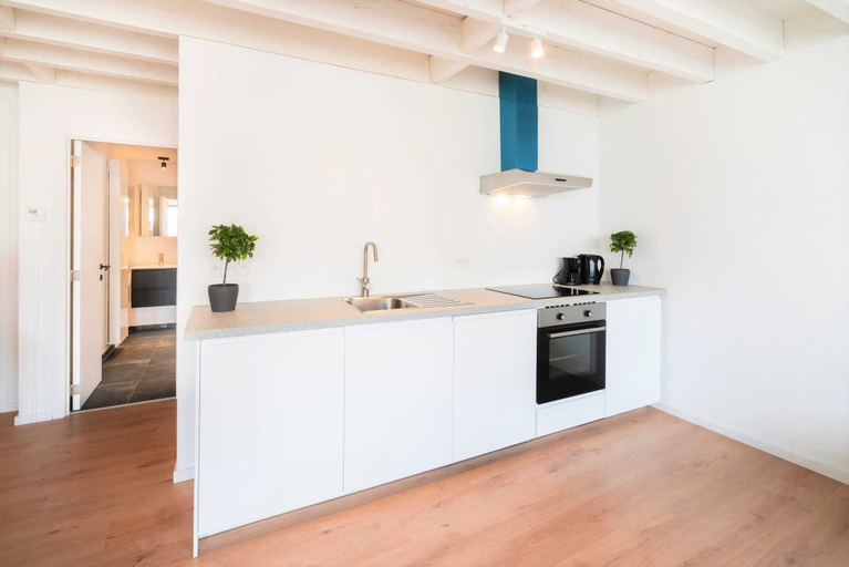 Private kitchen, Saint Pauls 14-persons apartment, Antwerpen