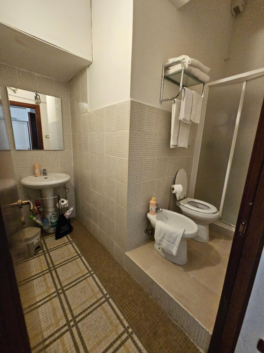 Bathroom 3, L'India Vittorio Affittacamere, Sassari