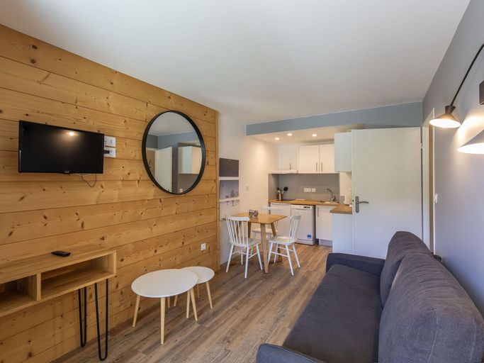 Living room, Central Auris-en-oisans Stay for 4, Hautes-Pyrénées