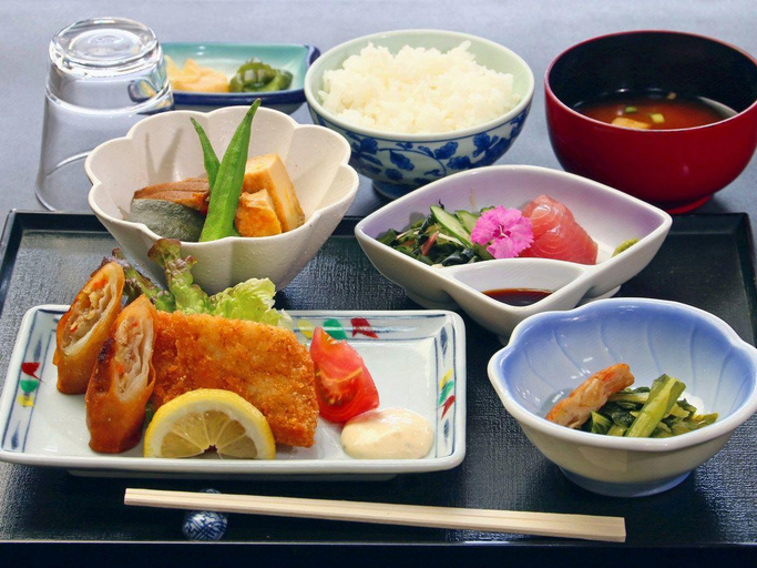 Food & Drinks, Green Hotel Komatsuya, Ono
