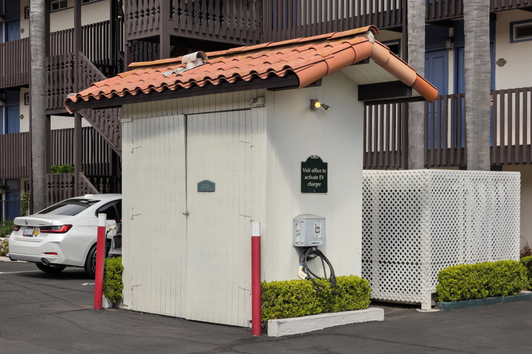 Exterior & Views 2, FOUND Hotels, Santa Barbara, Series by Marriott, Santa Barbara