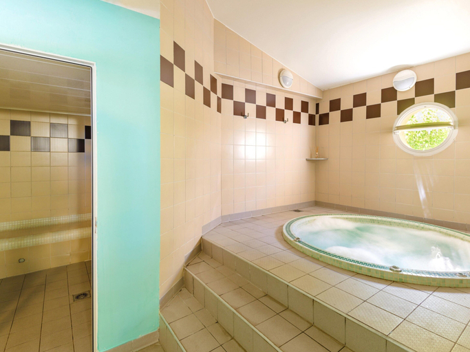 Spa, Duplex Cabin Apartment for 8 in Var, Var