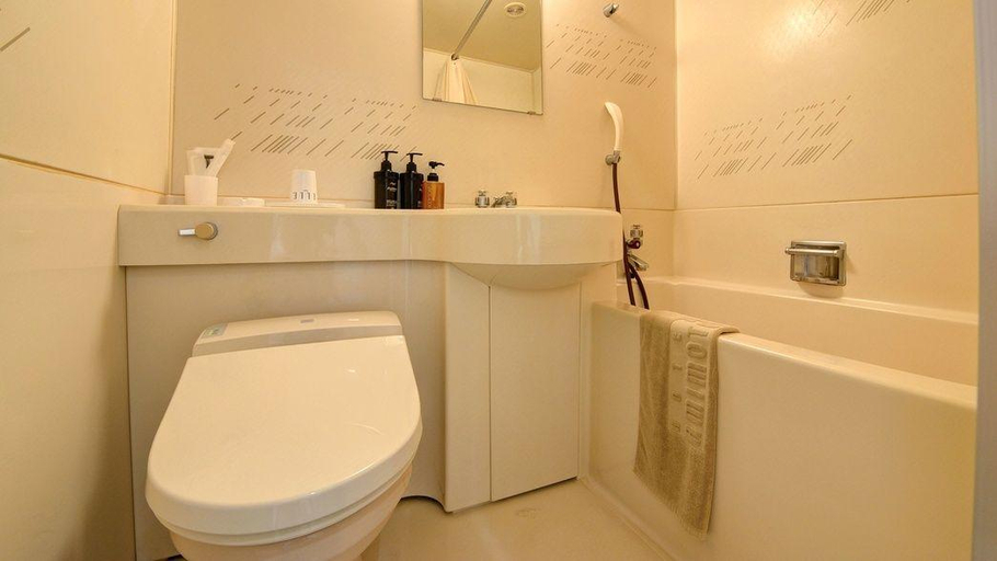 Bathroom 3, Hotel Amimoto, Hitachi