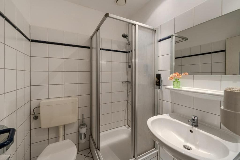 Bathroom 5, Hotel Schöne Altmark, Altmarkkreis Salzwedel