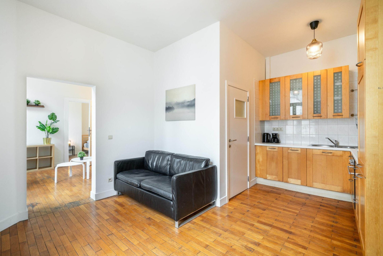 Others 4, Urban Family Base in Antwerp, Antwerpen