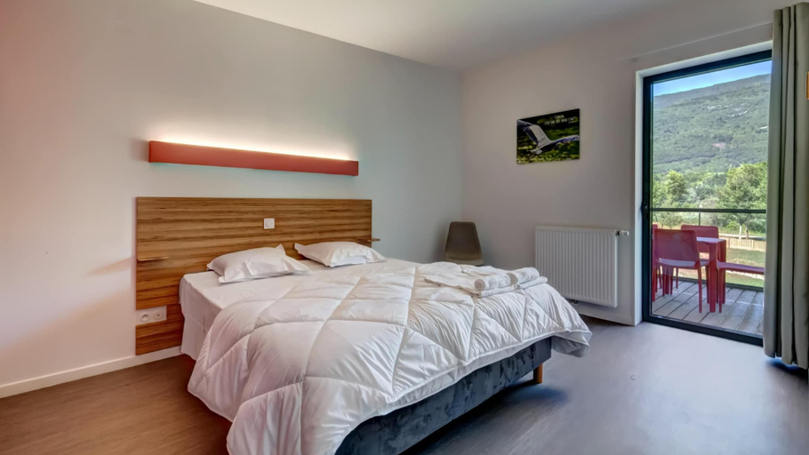 Room 4, Savoie Family Retreat for 6, Savoie