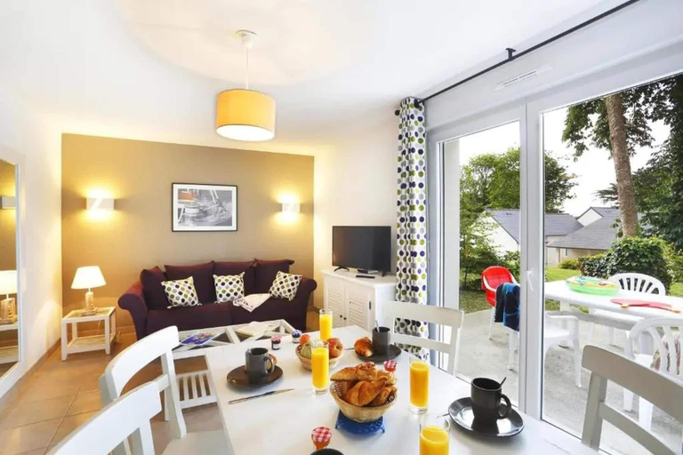 Living room 4, Accessible Cottage for 4 in Audierne, Finistère