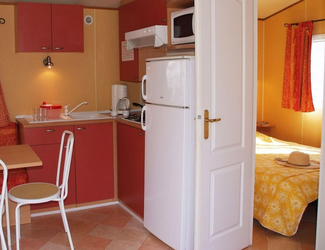 Private kitchen, Family Escape Steps From the Sea, Var