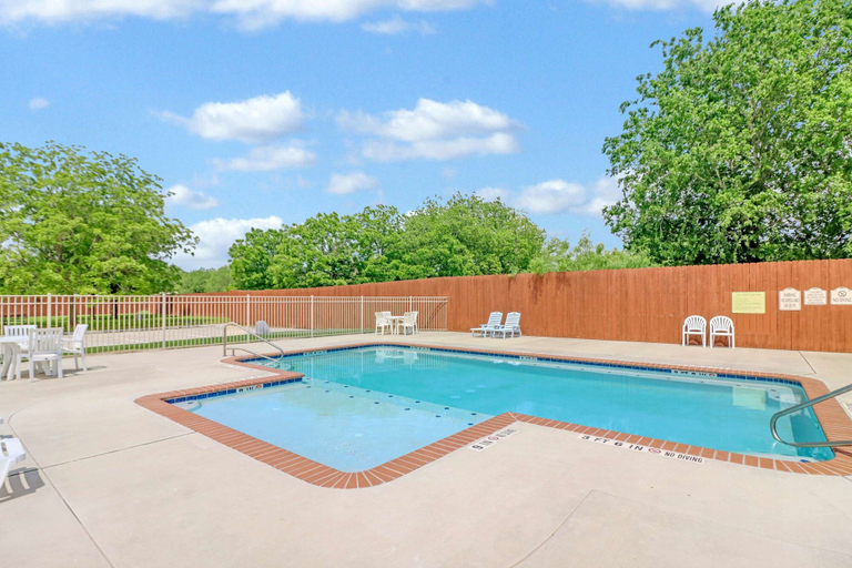 Pool 4, Cliffside Paradise Waterfront, Comal