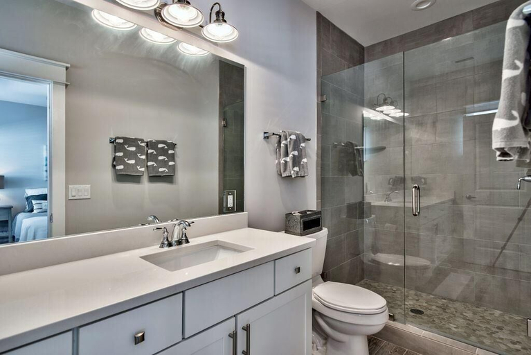 Bathroom 4, Salty Shores, Walton