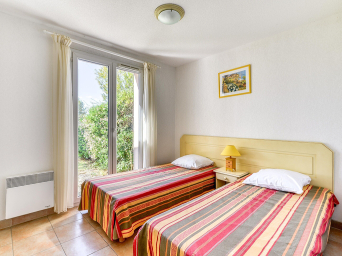 Room 5, House for 6 With Private Terrace, Aude