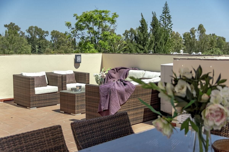 Food & Drinks 4, LBP - 3 Bedroom Penthouse in Nueva Andalucia, Málaga