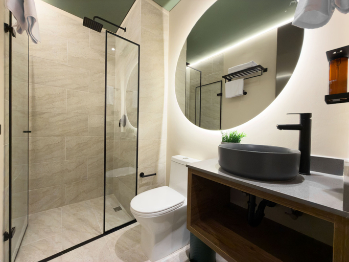 Bathroom 2, Urbit Garden Hotel, Medellín