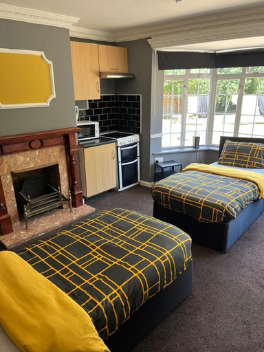 Interior 5, Hatfield's Cheapest Rooms, Hertfordshire