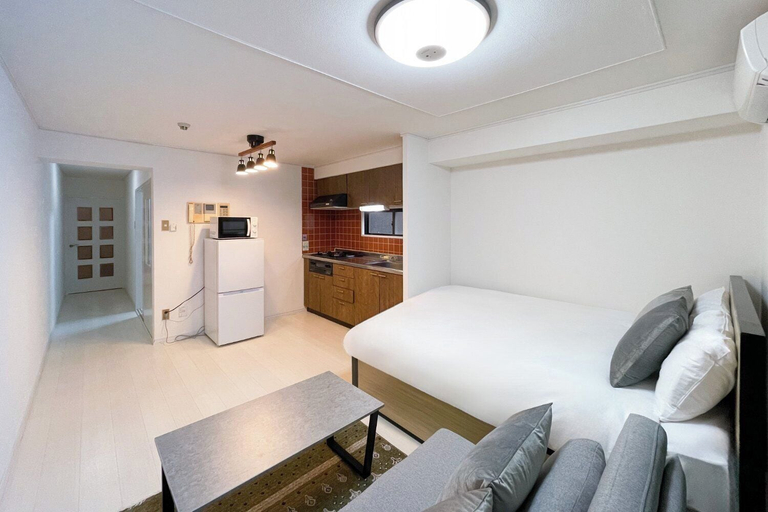 Bedroom 2, Sun Plaza Shitennoji, Osaka