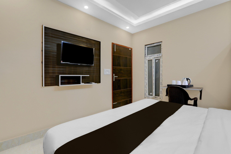 Room 4, Deluxe Hotel Awadh Regency, Lucknow