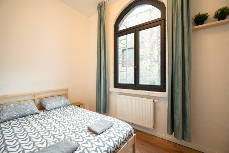 Room 4, Spacious Riverside Apartment for 9, Antwerpen