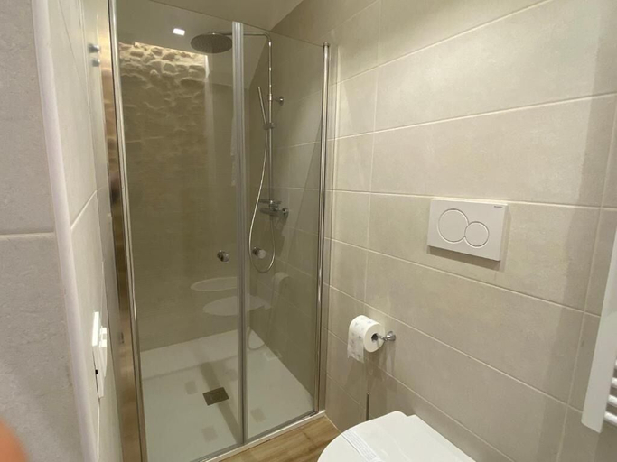 Bathroom 3, Borgo Cian, Campobasso