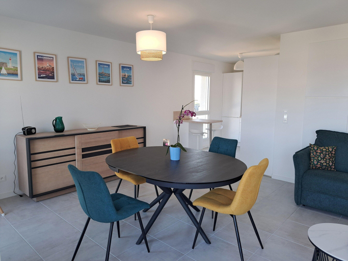 Others 5, Apartment in Plouarzel, Finistère