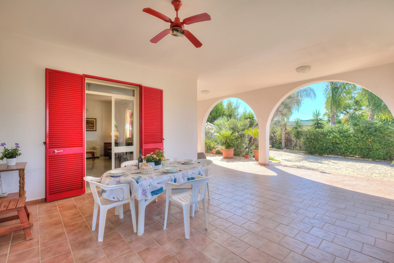 Outdoor dining 2, Villa Strea with pool, Lecce