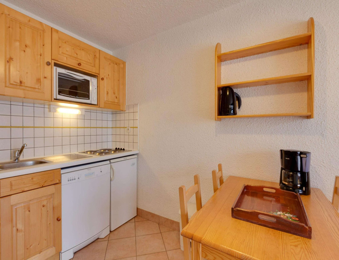 Private kitchen, Studio Near Belle Etoile Chairlift, Isère