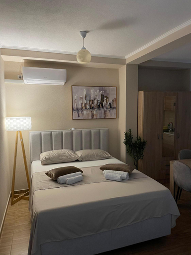 Others 4, Apartments Marash