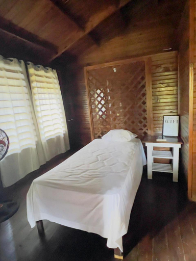 Others 5, LOTO'S House, Roatán