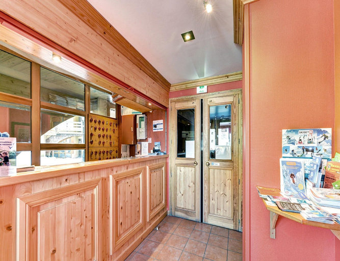 Lobby, Spacious Mountain Stay for 7, Hautes-Alpes