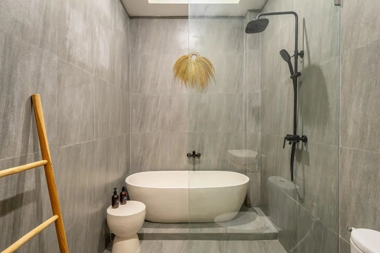 Bathroom 2, Balibay Villas, Badung