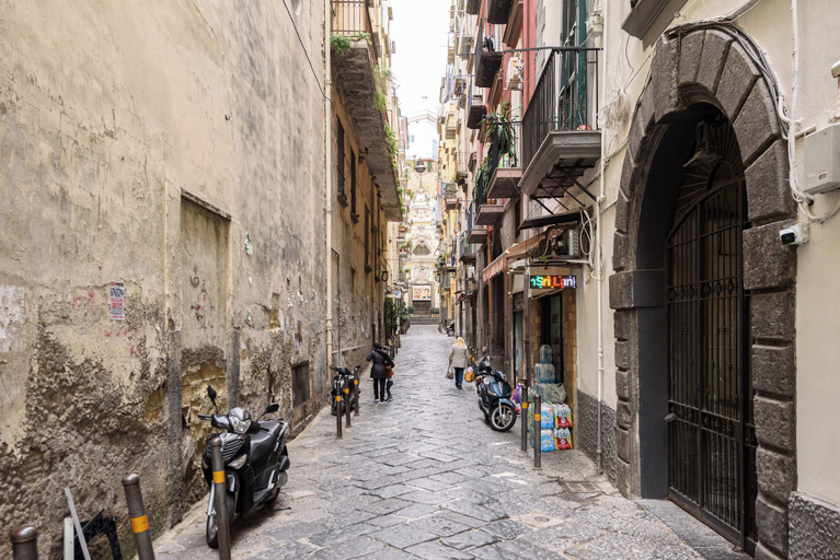 Others 5, Via Avvocata 25, Napoli