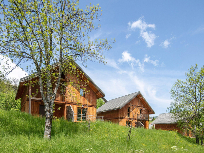 Exterior 3, Apartment in Gresse-en-Vercors near ski-lift, Isère