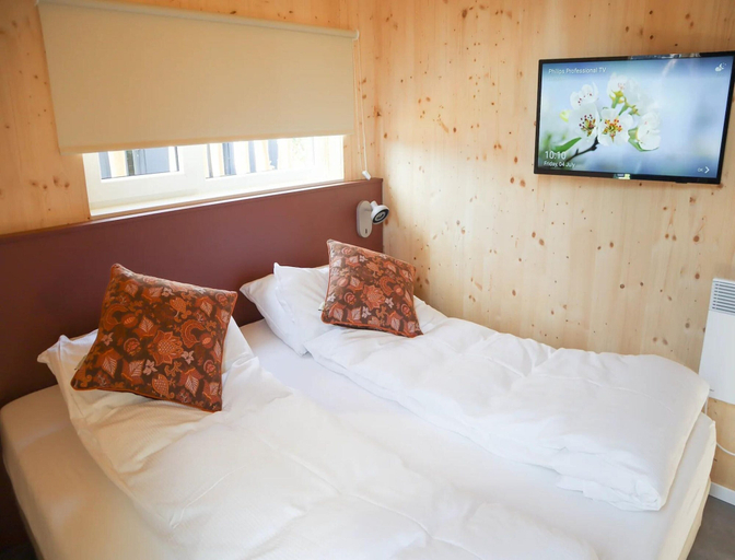 Room 4, Luxury Oceanic Bungalow for 6 Guests, 's-Gravenzande