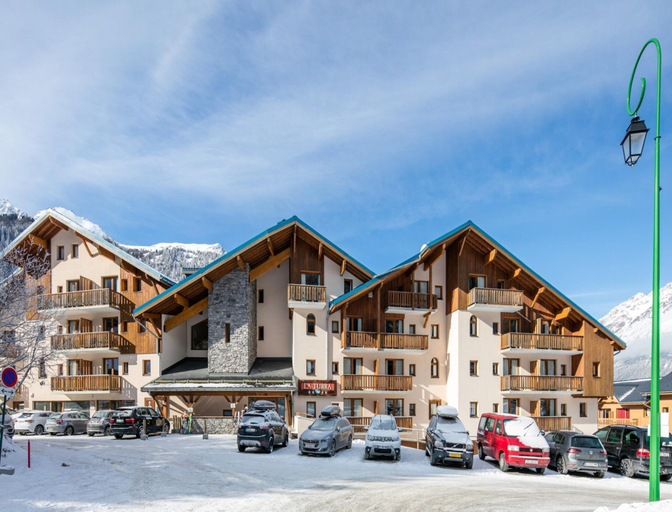 Exterior 2, Alpine comfort apartment near ski-slopes, Savoie