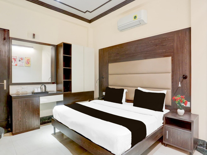 Room 5, Townhouse Sushant Lok Phase 1 Hotel Neven, Gurgaon