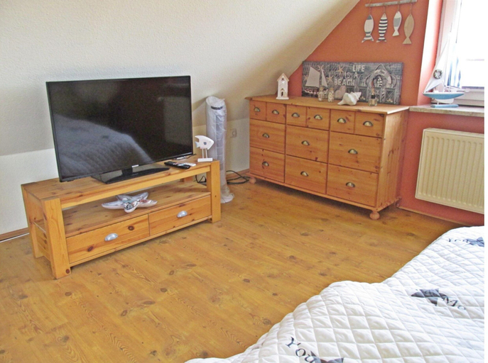 Living room 5, Ferienwohnung fur 4 Personen in Nessmersiel, Aurich