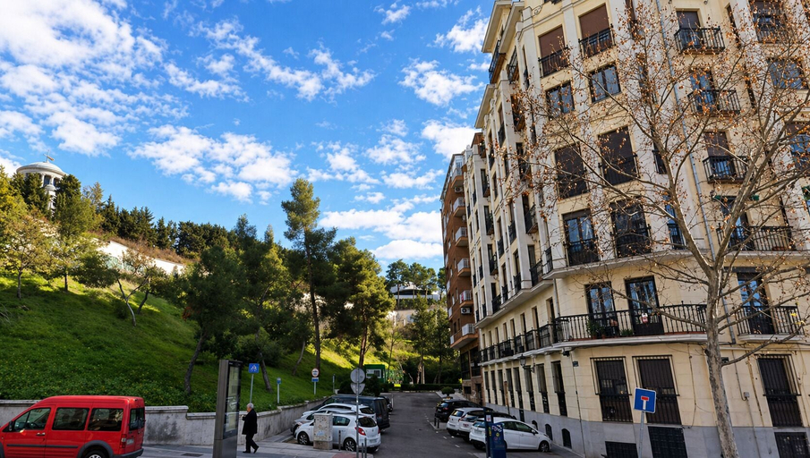 Exterior 5, Retiro XII, Madrid